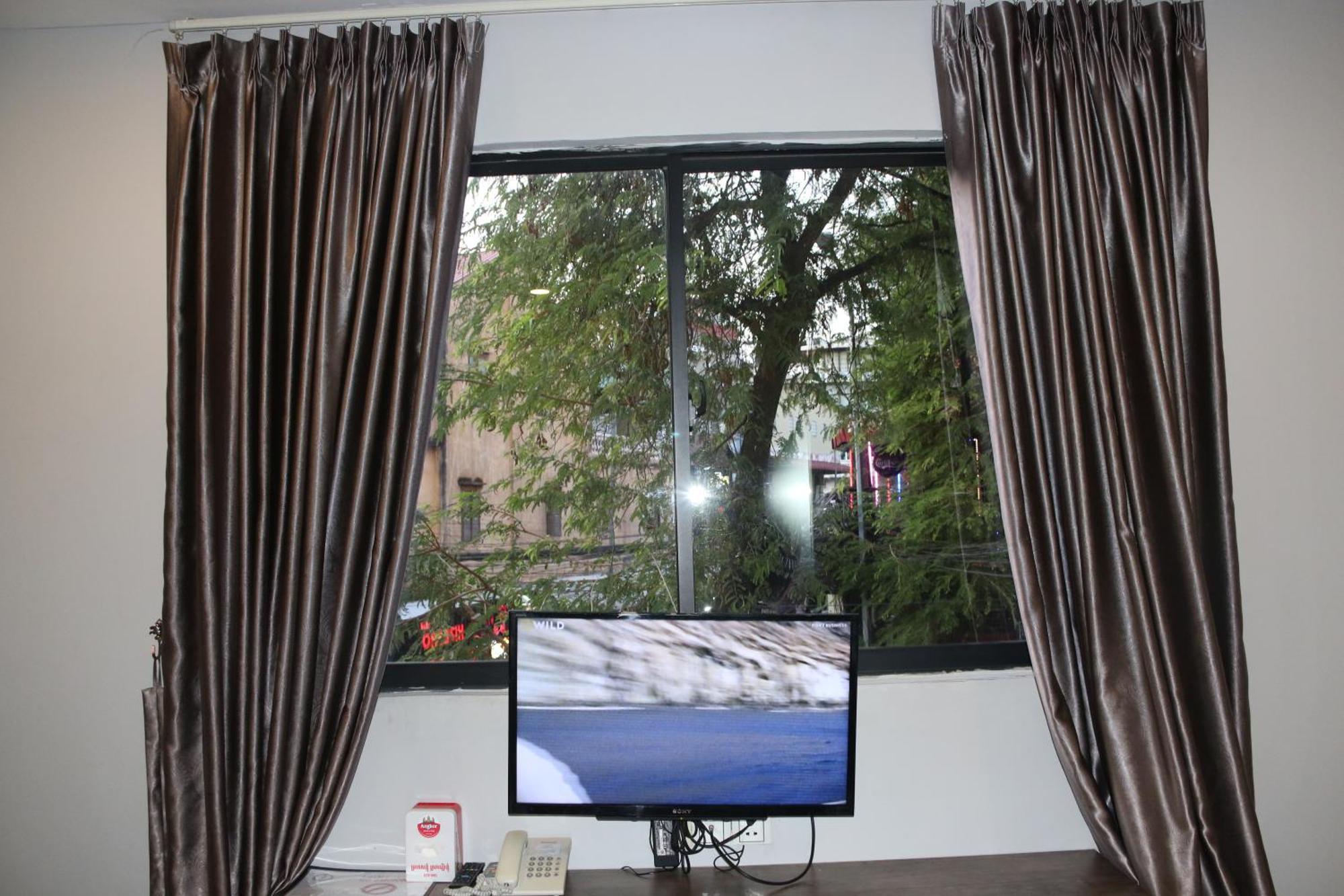 Ostro Hotel Phnom Penh Exterior photo